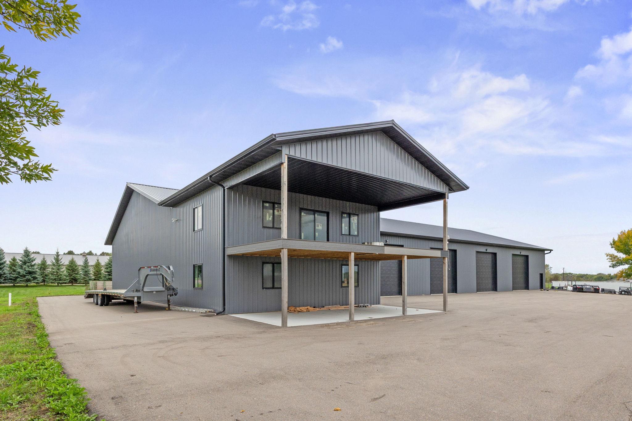 main property photo 33