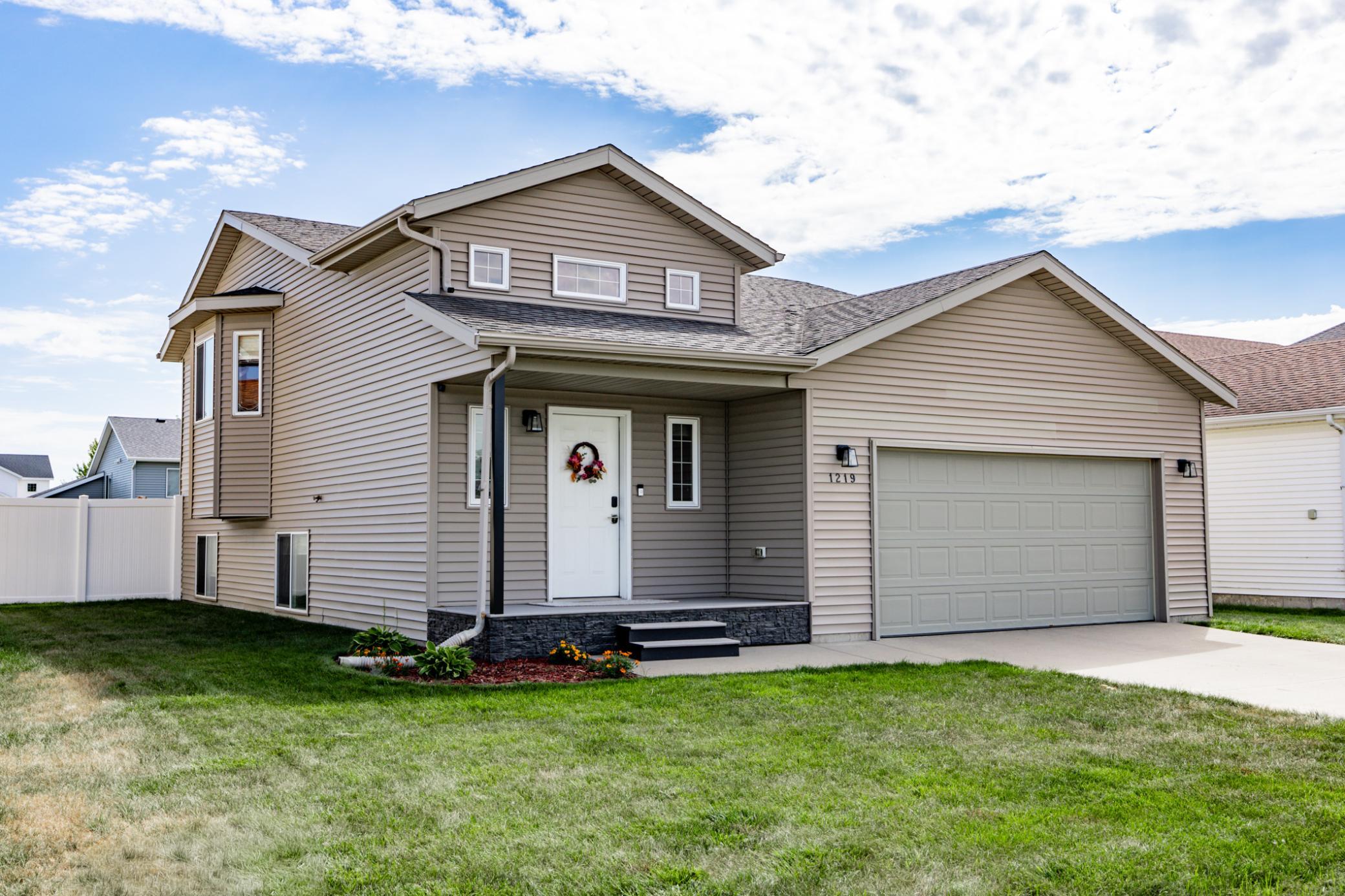 main property photo 3