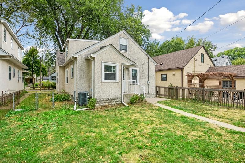 main property photo 41