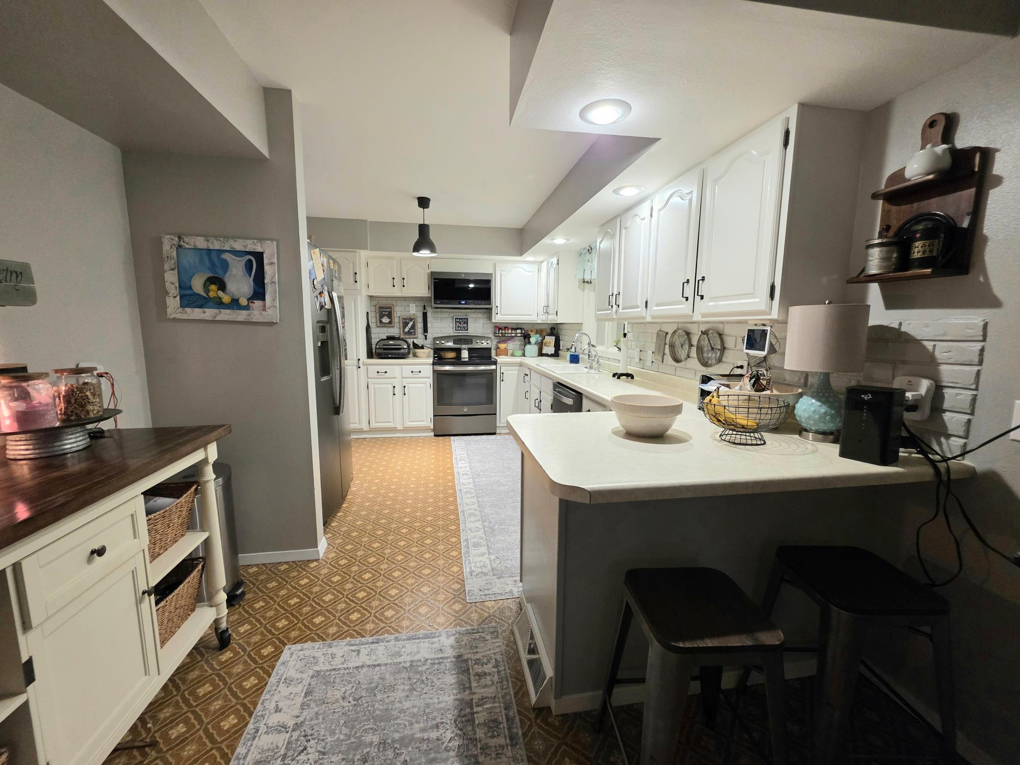 main property photo 25