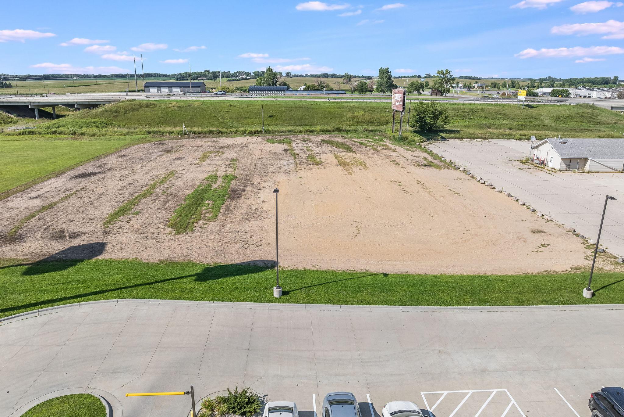 main property photo 17