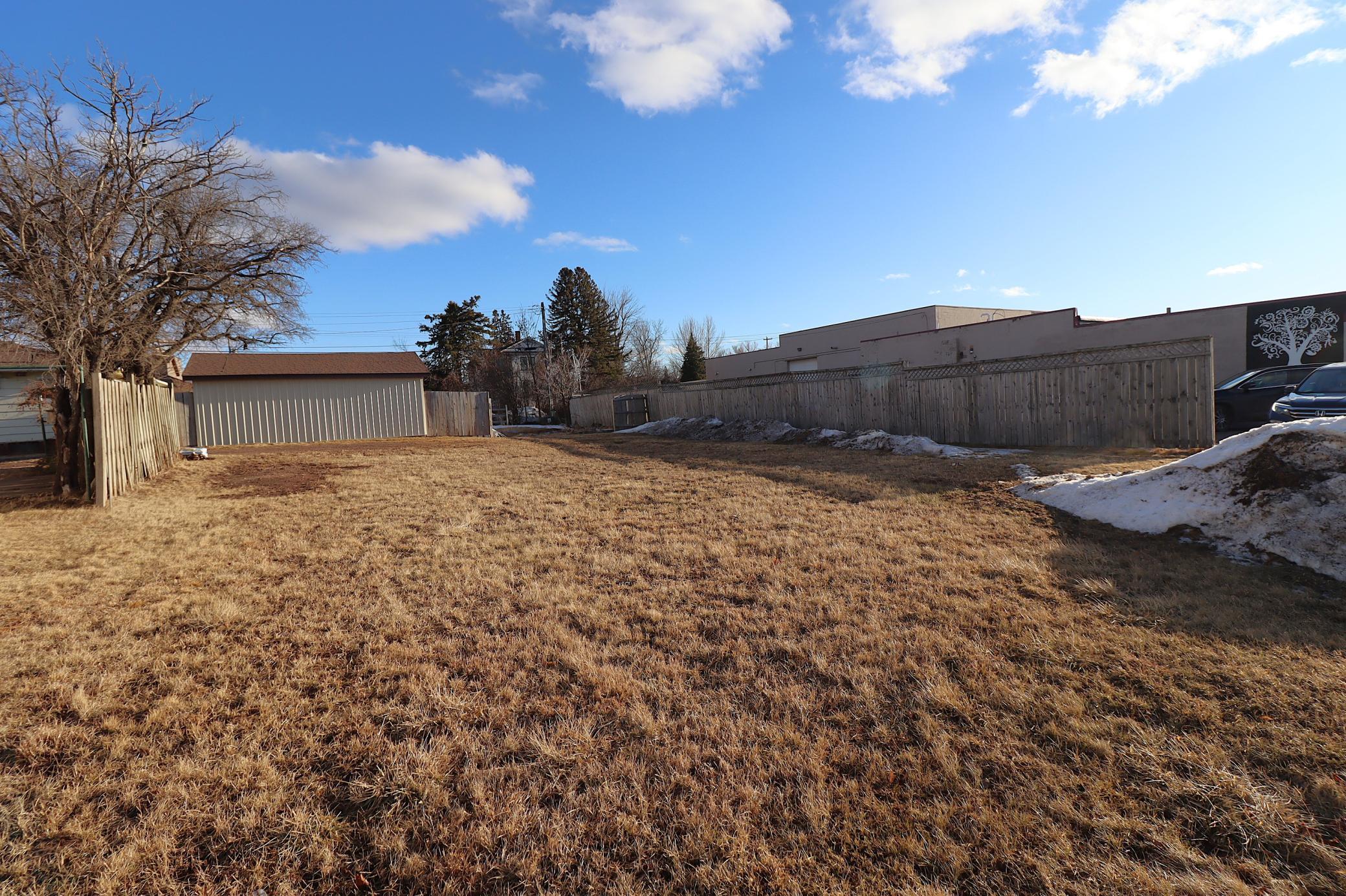 main property photo 12