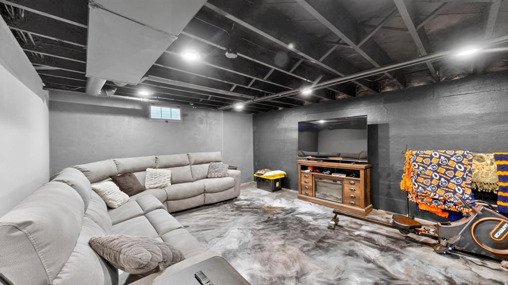 main property photo 63