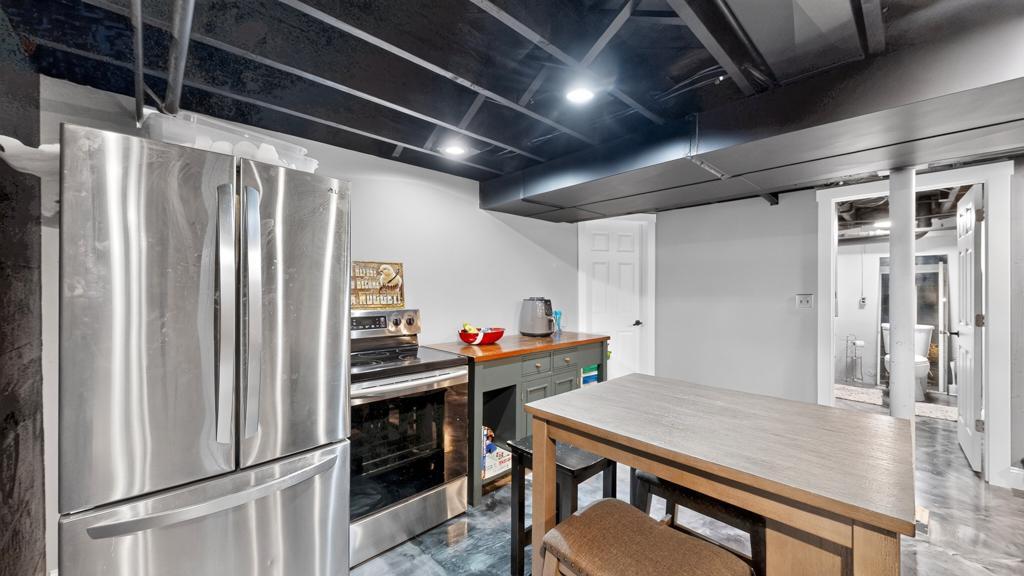 main property photo 65