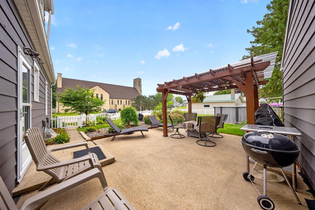 main property photo 73