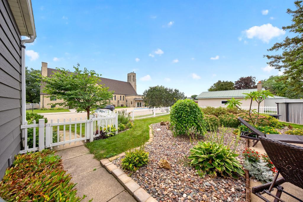 main property photo 78