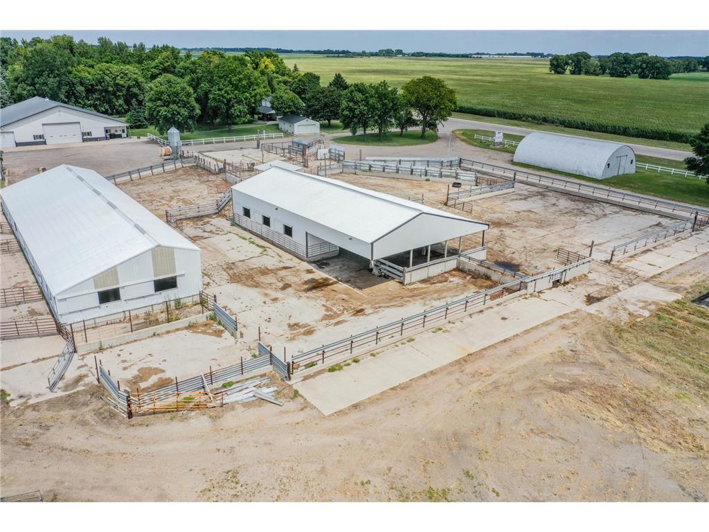 main property photo 13