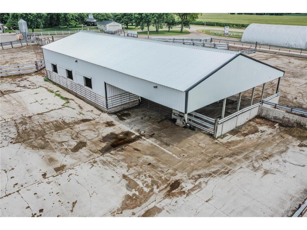 main property photo 16