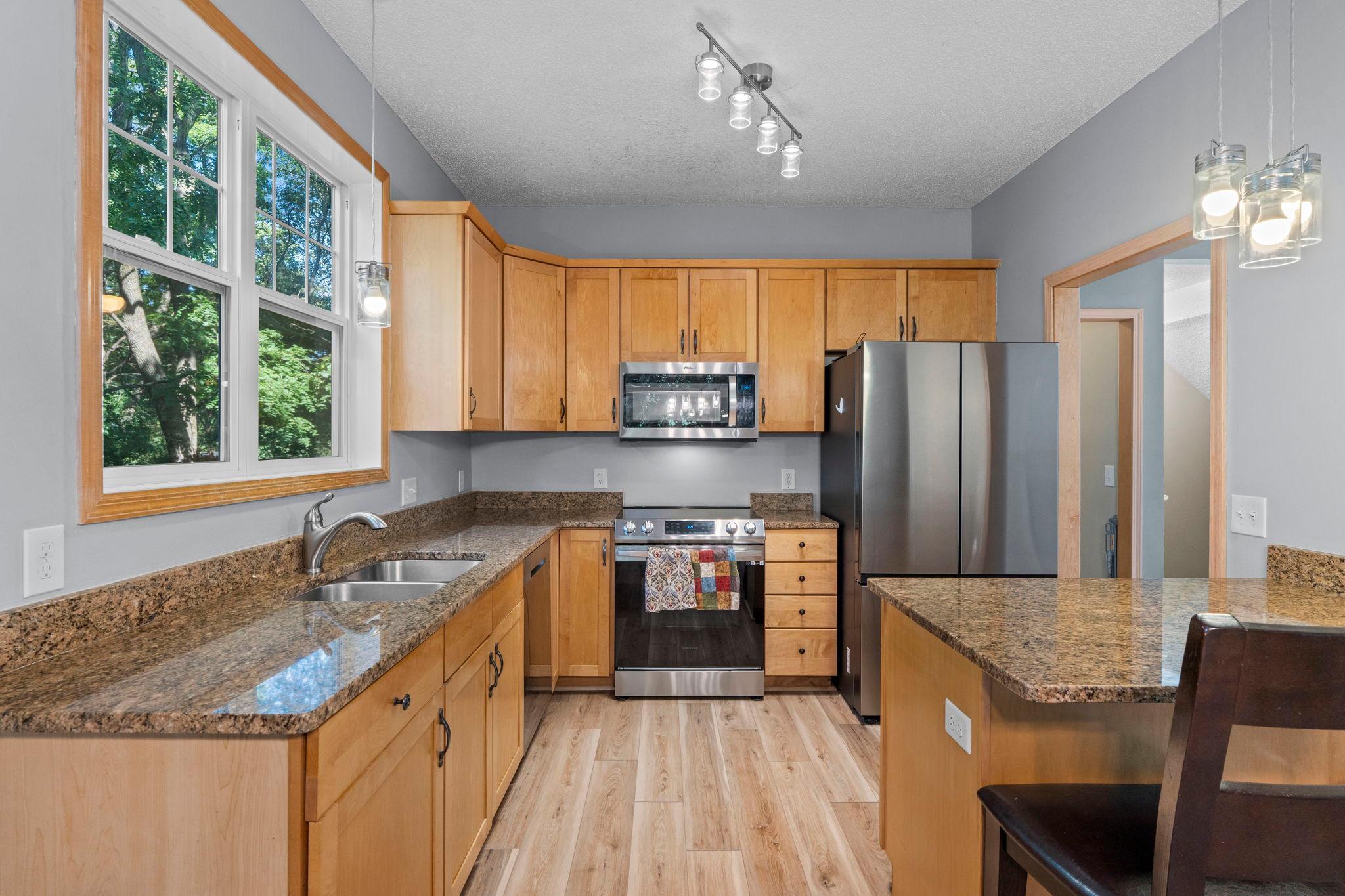 main property photo 4