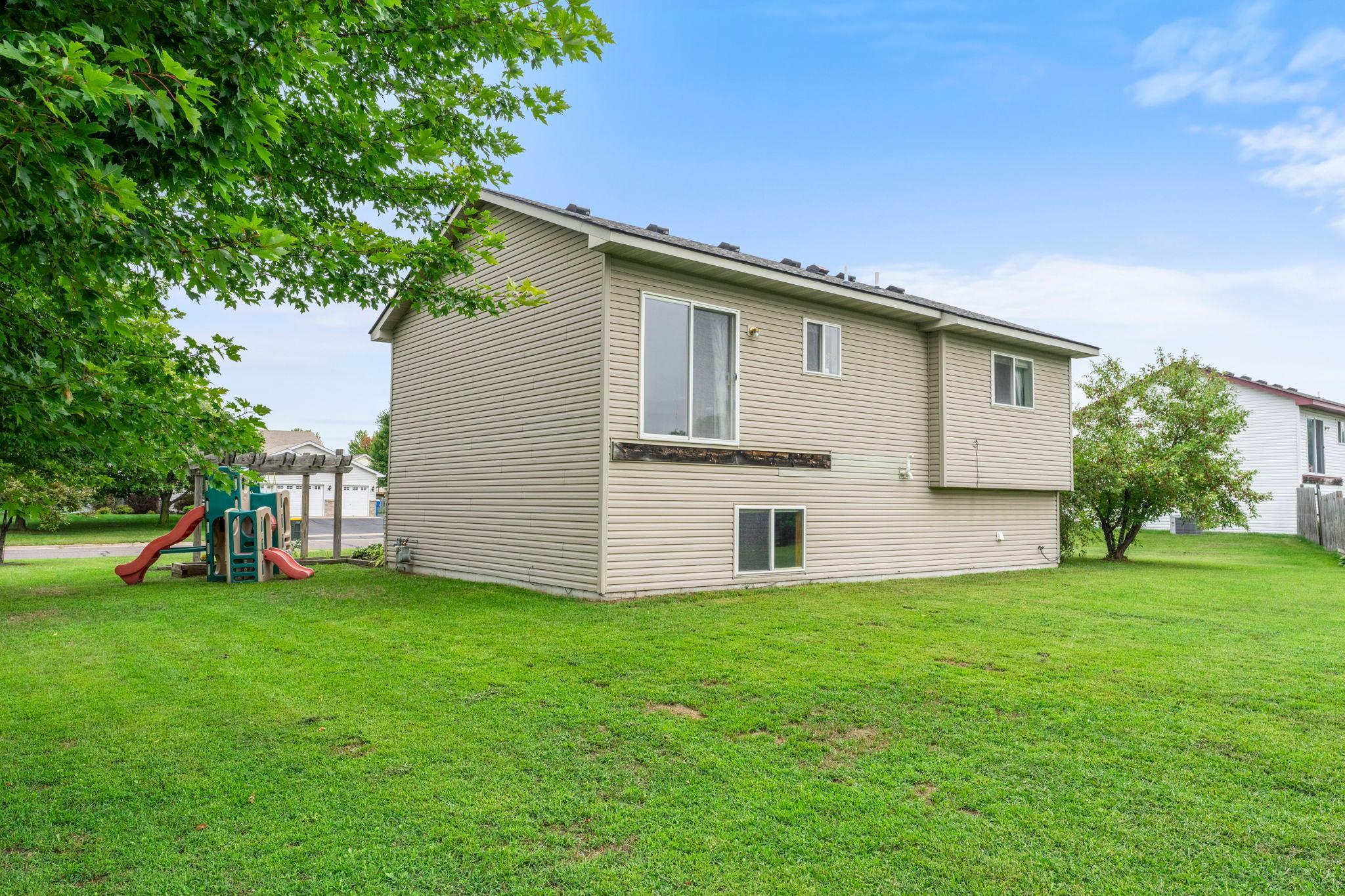 main property photo 50