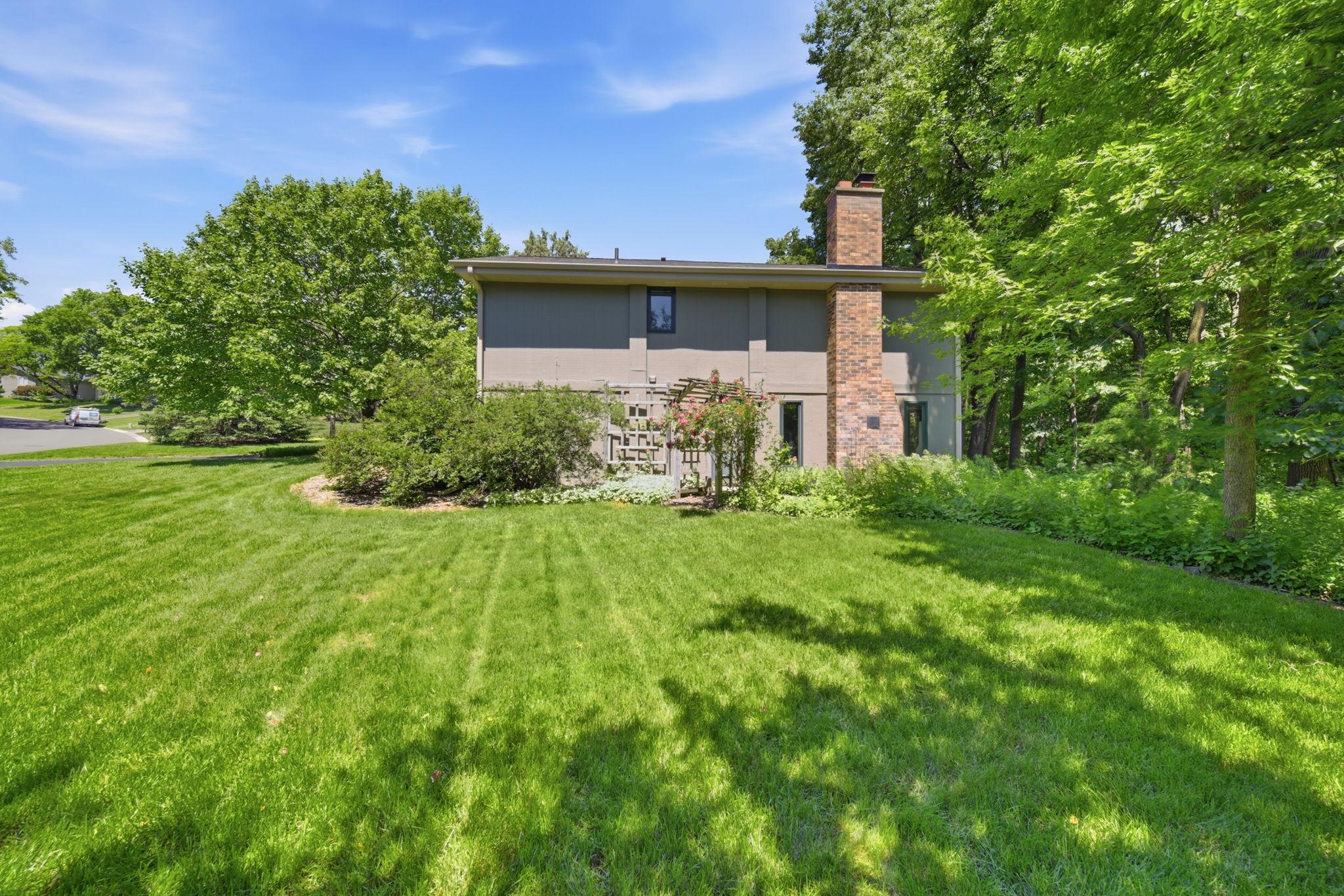 main property photo 34