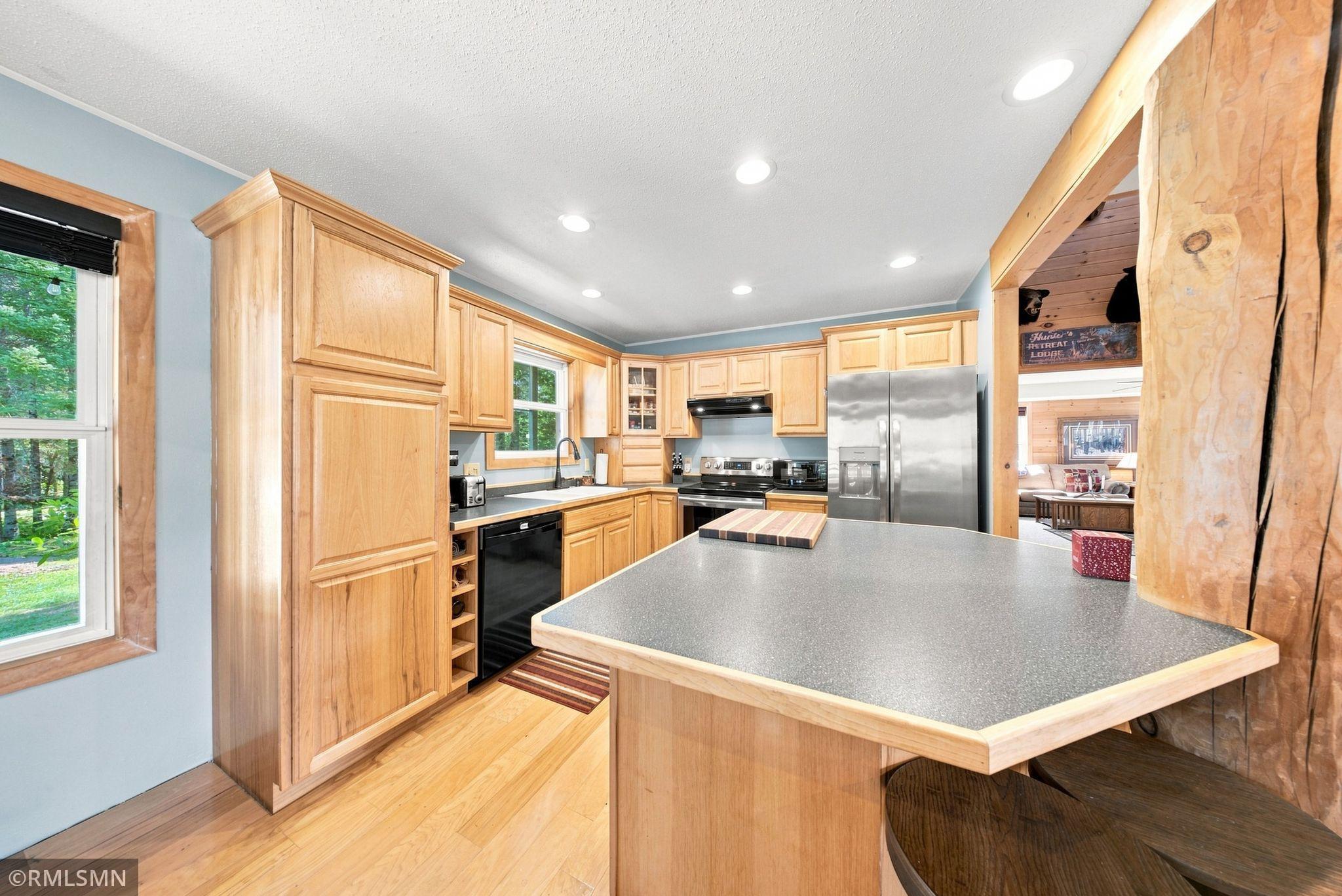 main property photo 19