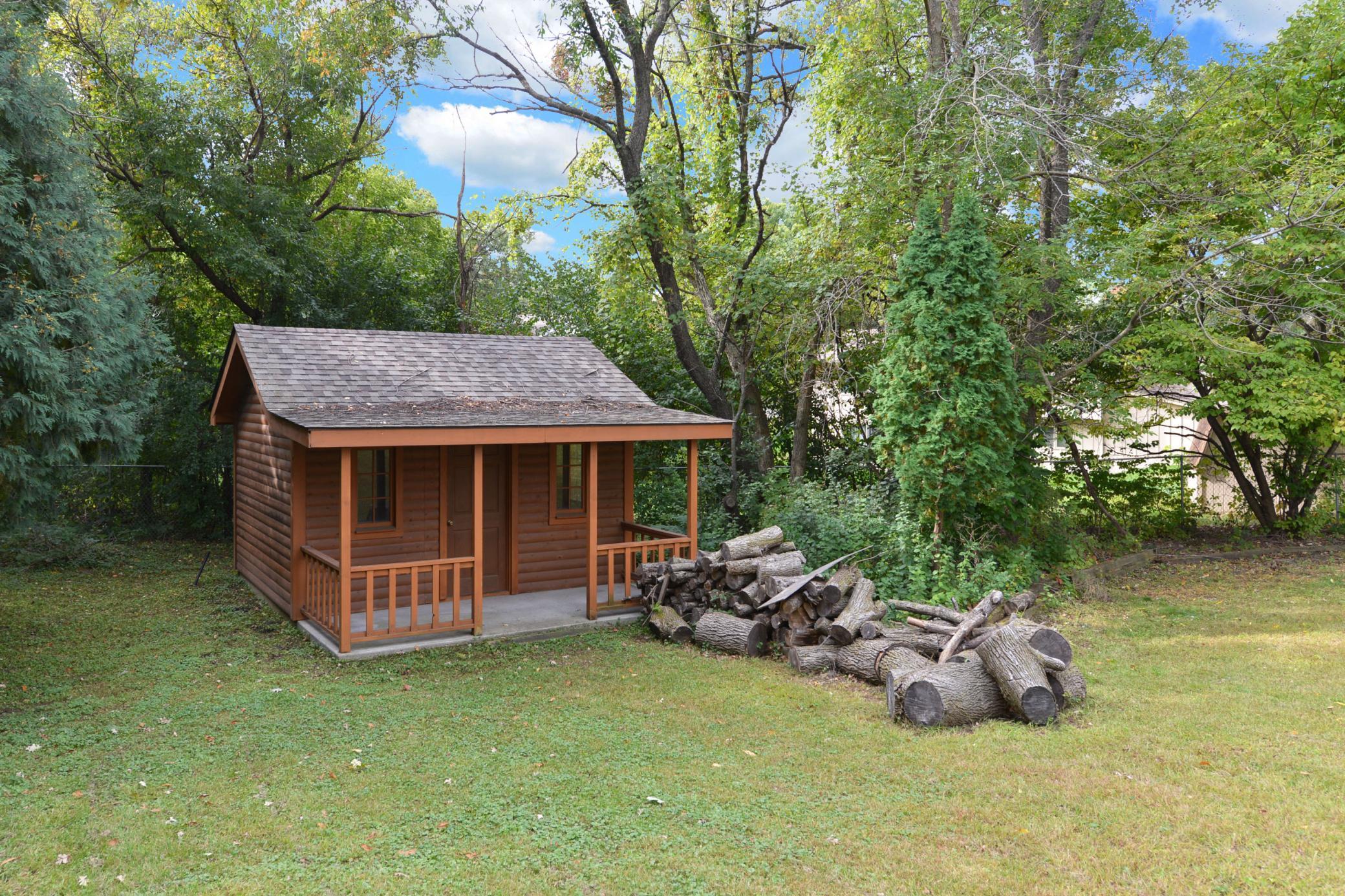 main property photo 40