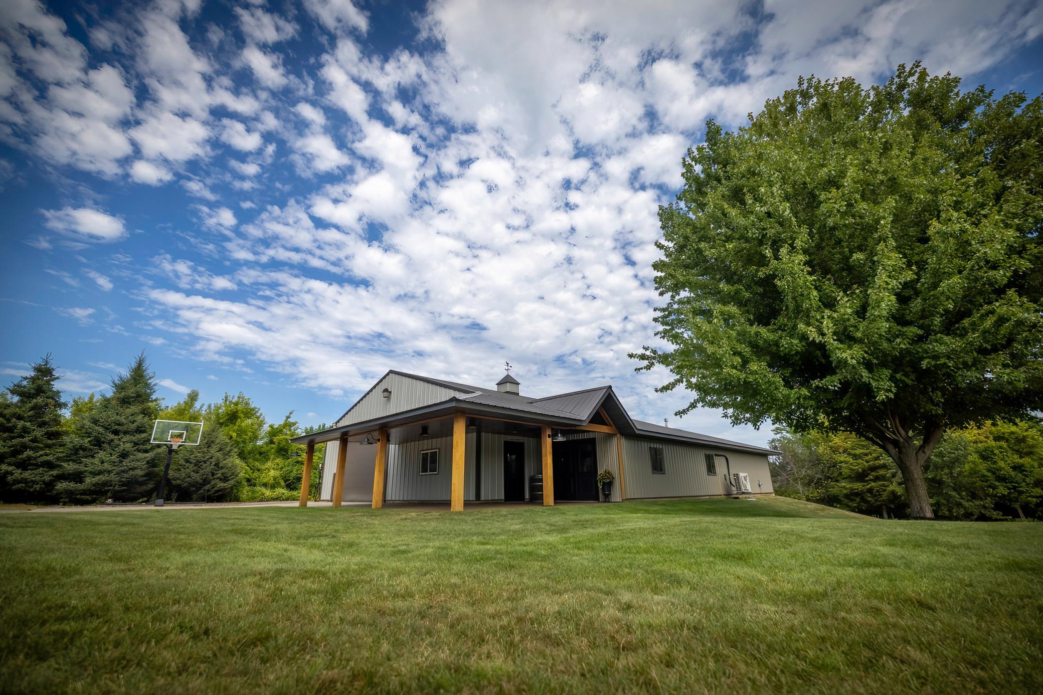 main property photo 17