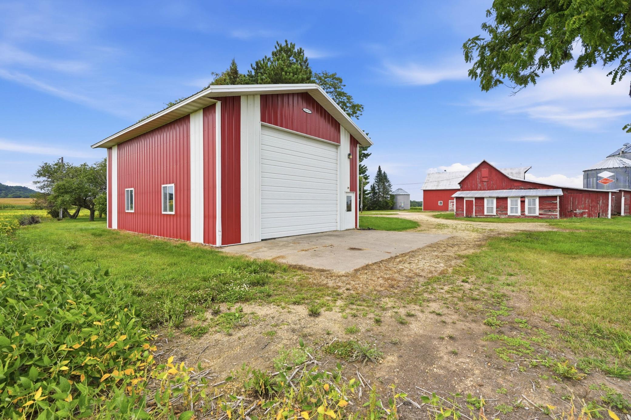 main property photo 33