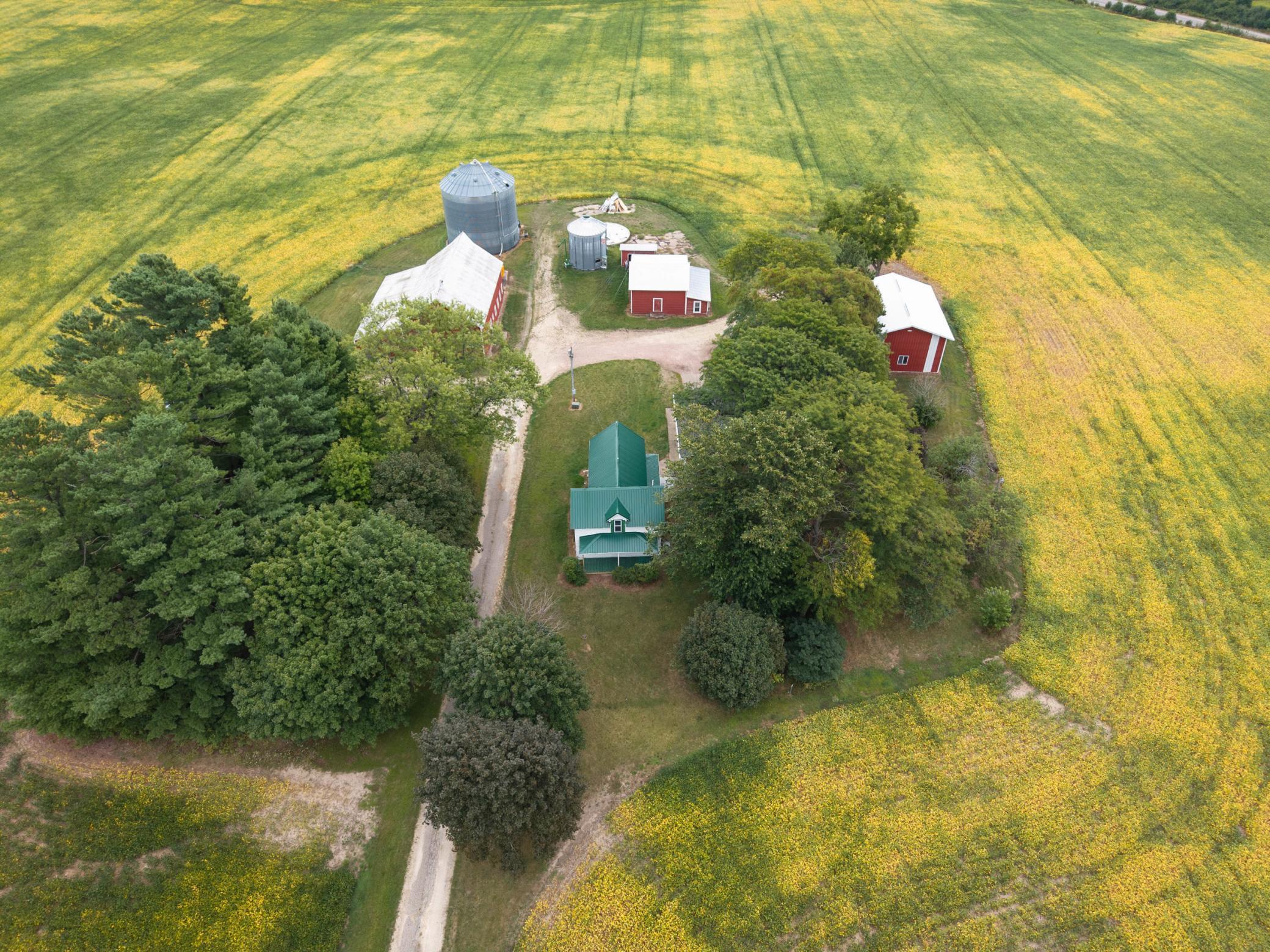 main property photo 45