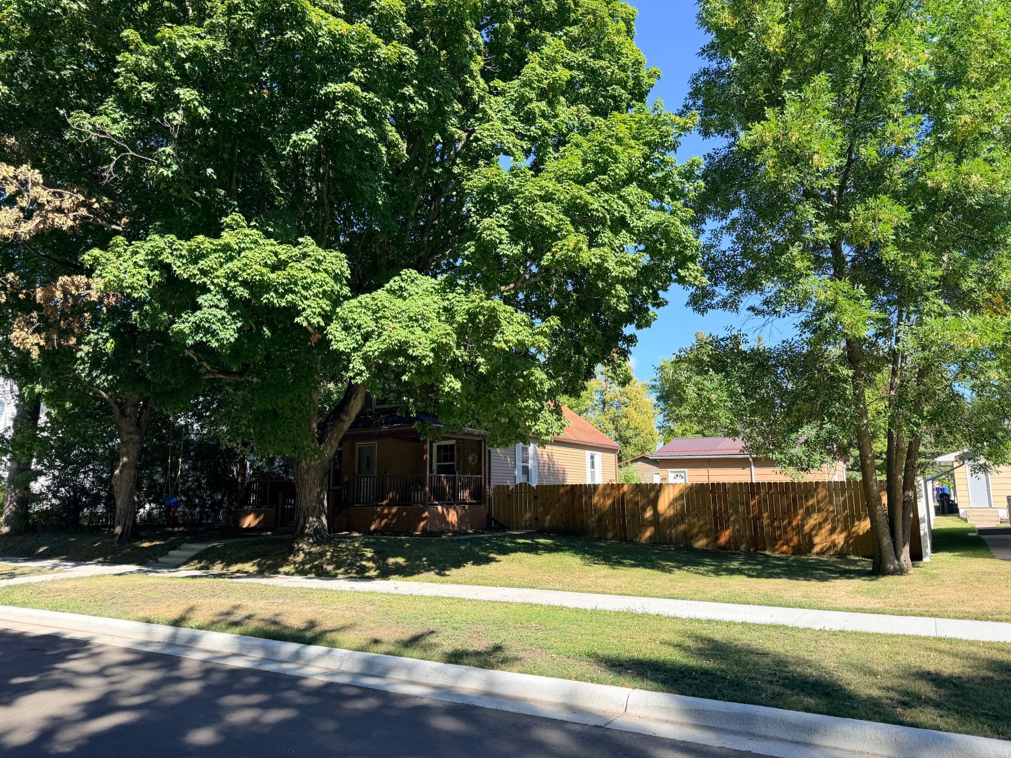 main property photo 44