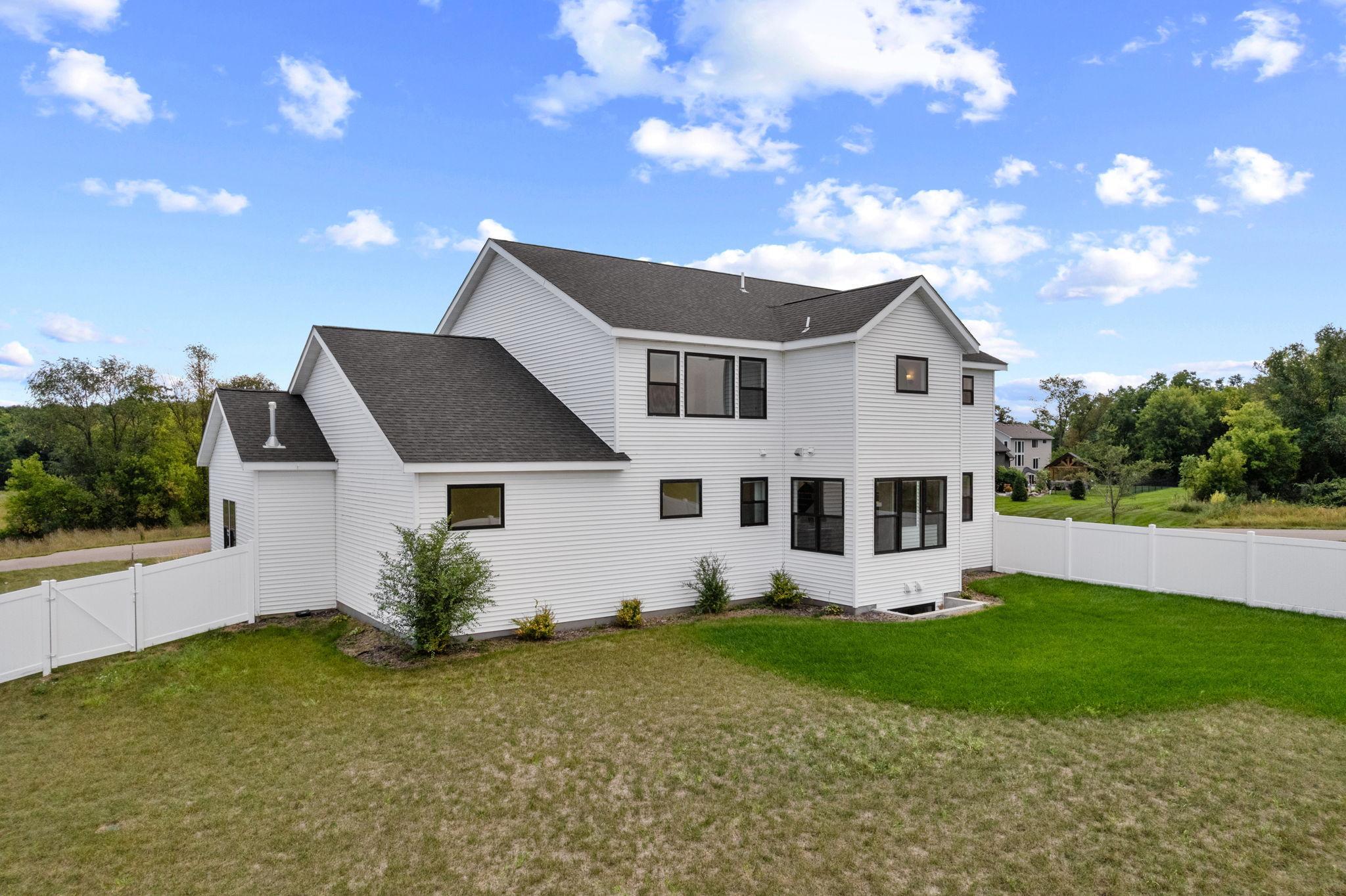 main property photo 79