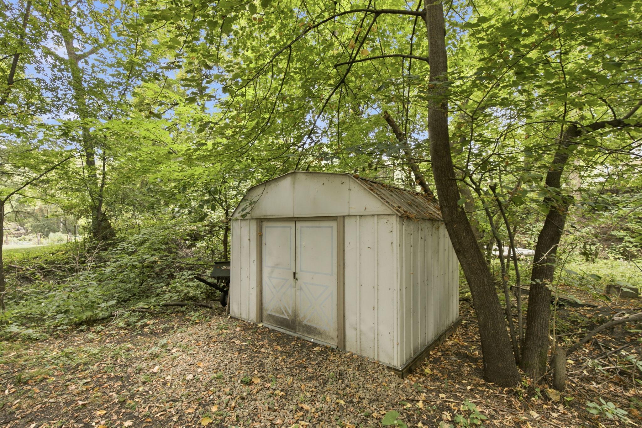 main property photo 34