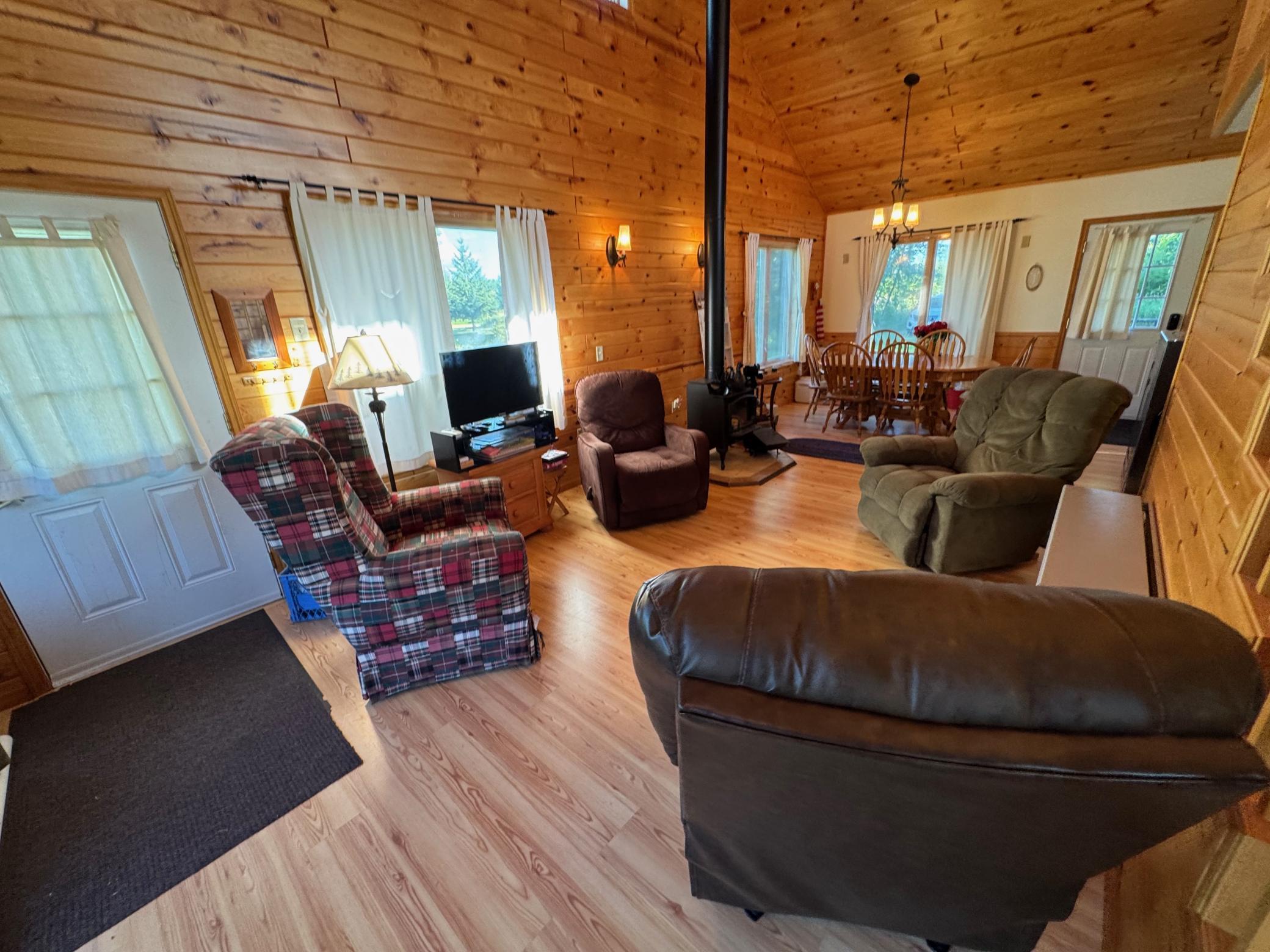 main property photo 45