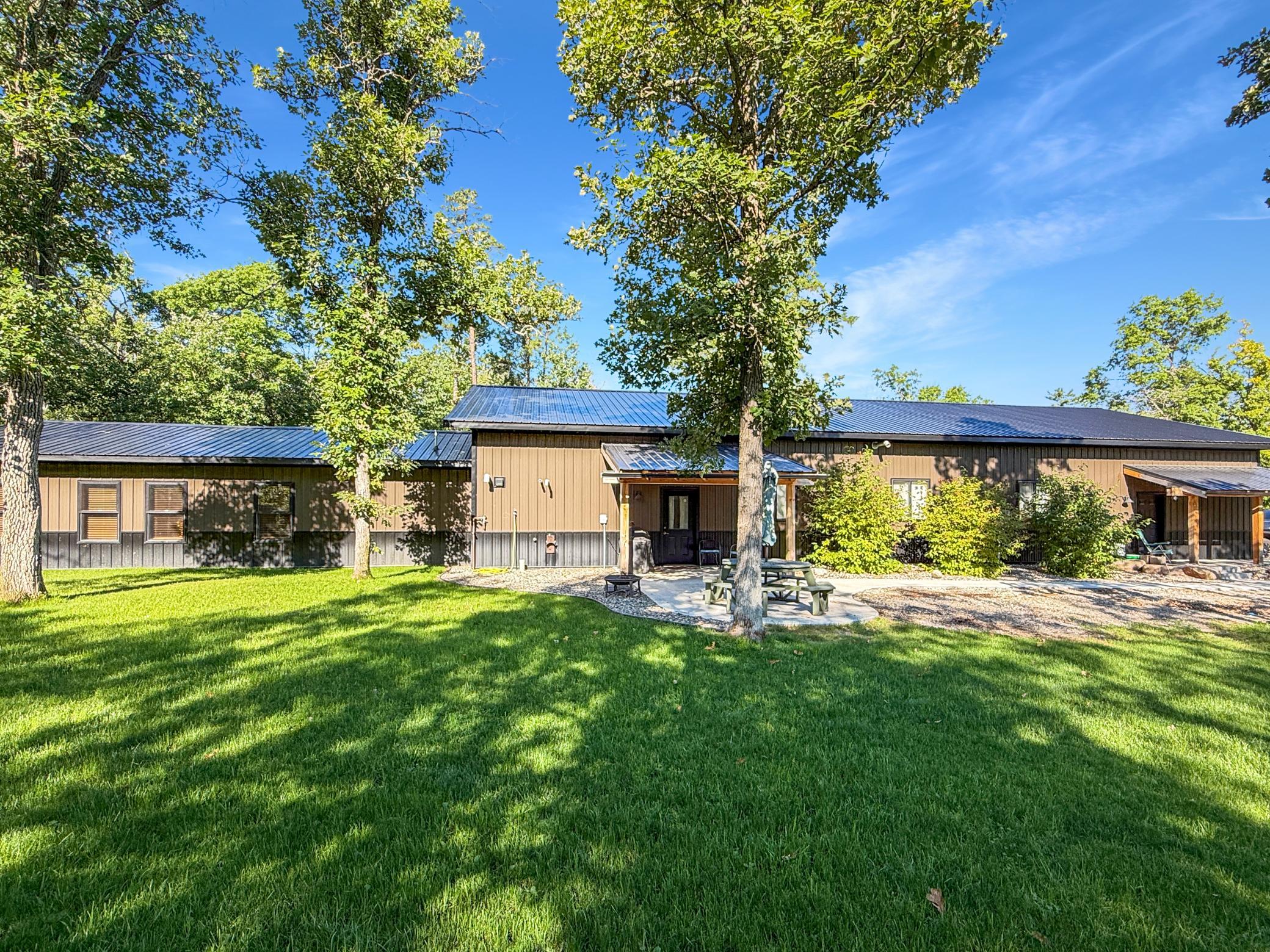 main property photo 23