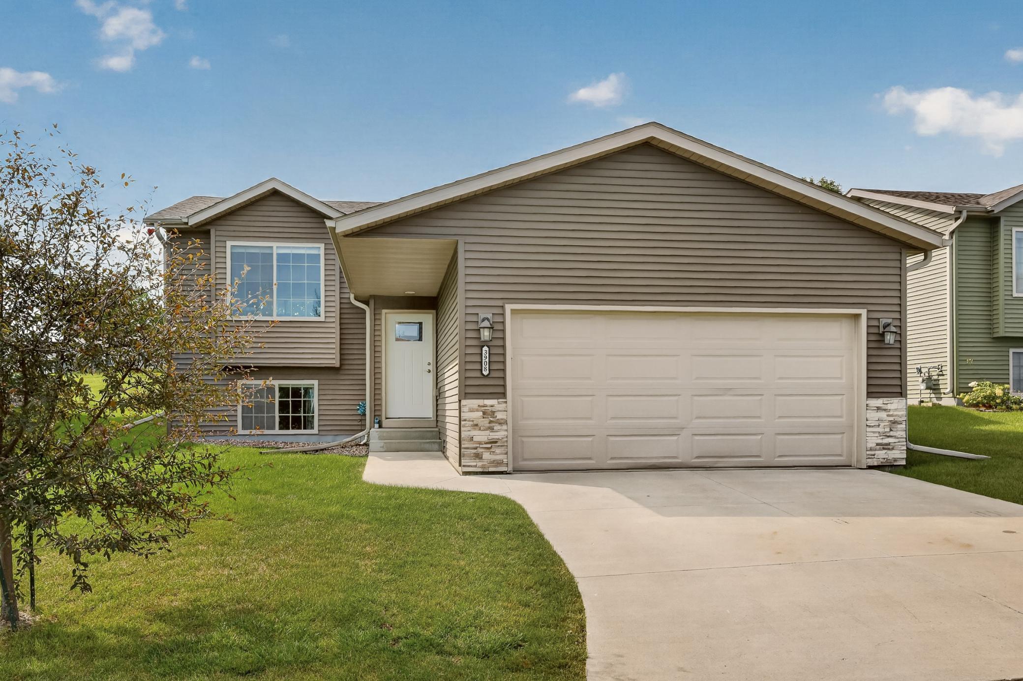 main property photo 19