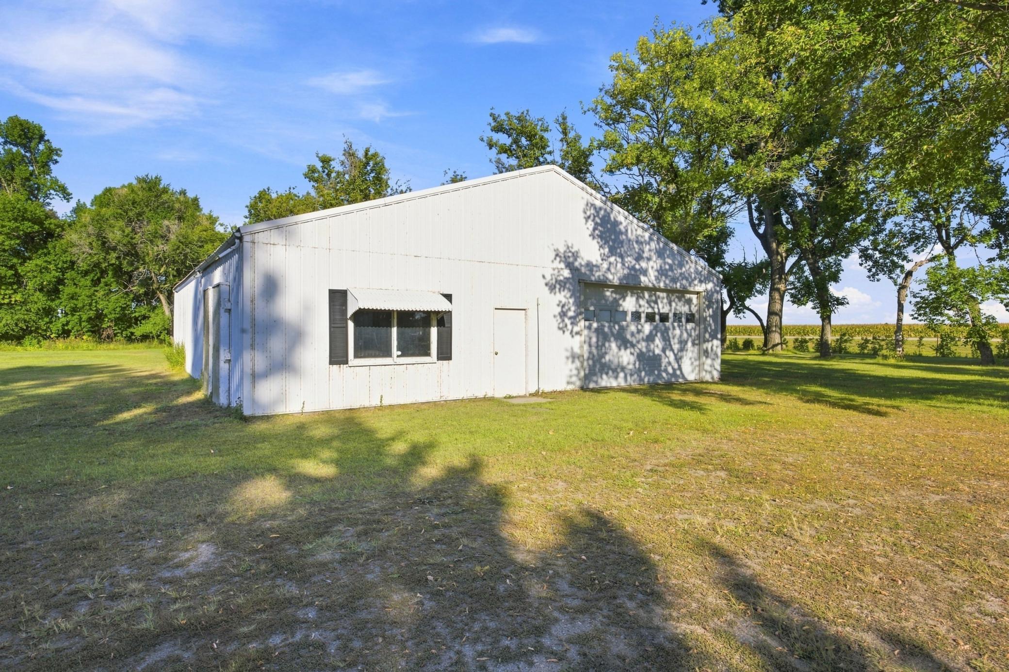 main property photo 37