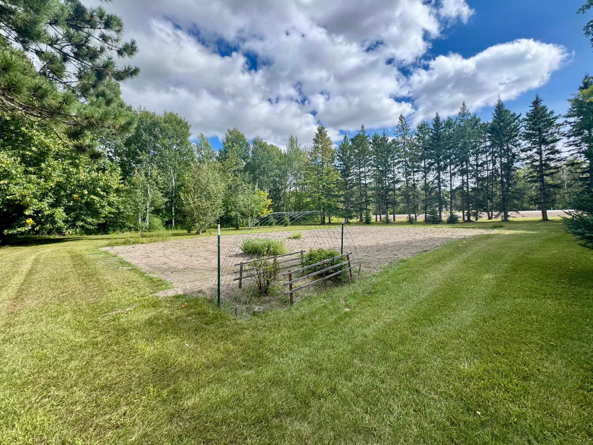 main property photo 40