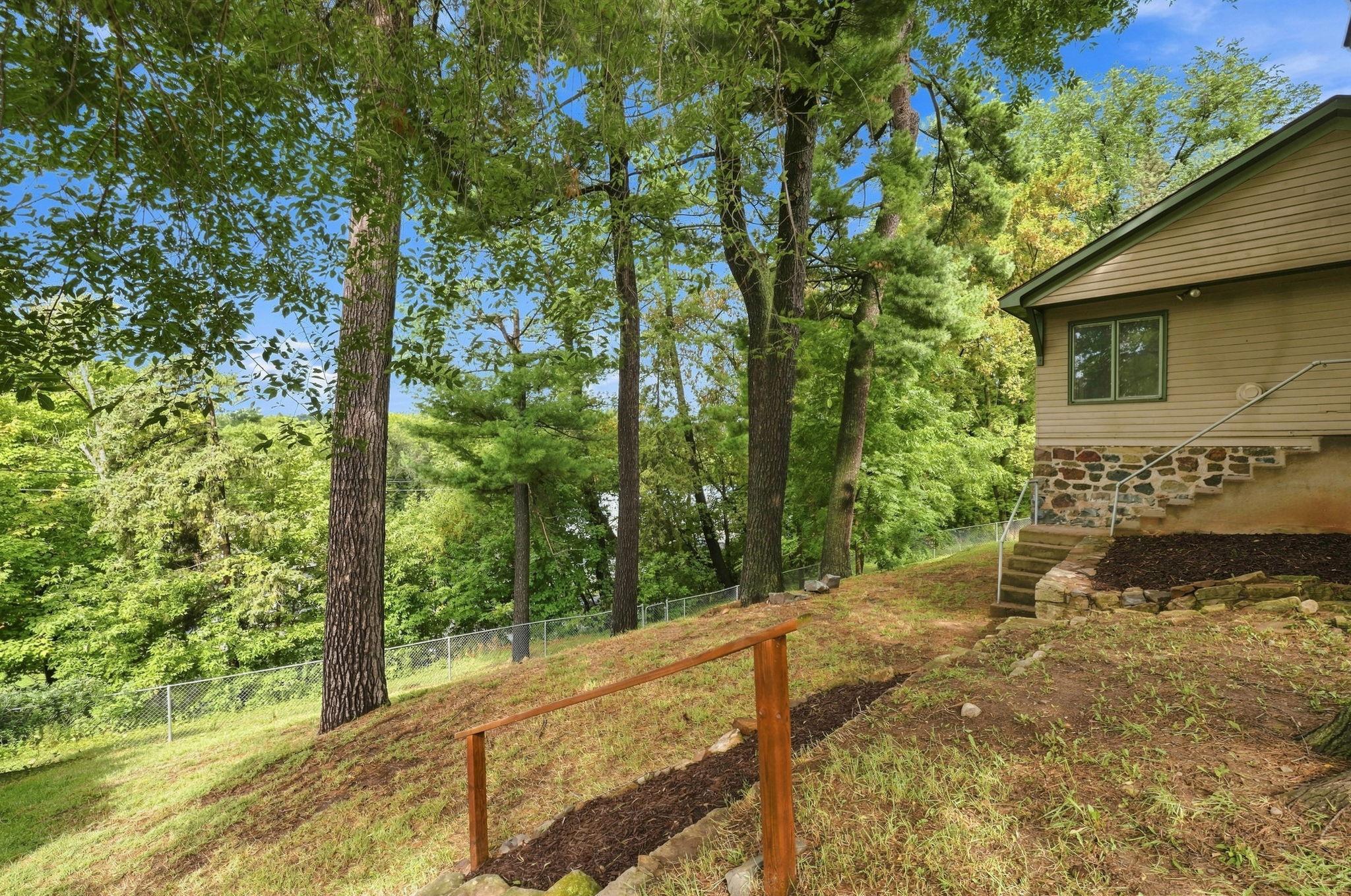 main property photo 22