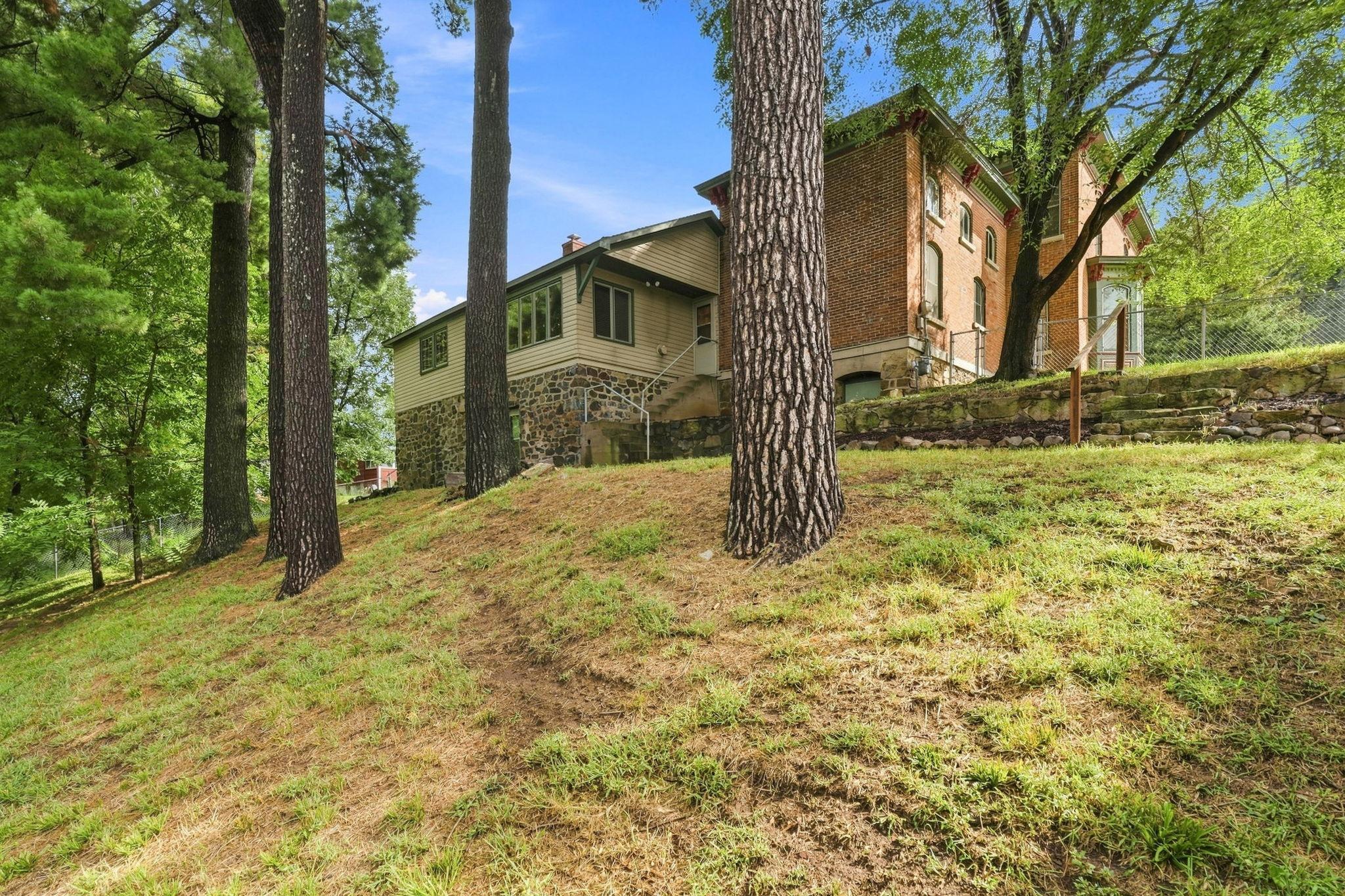 main property photo 23
