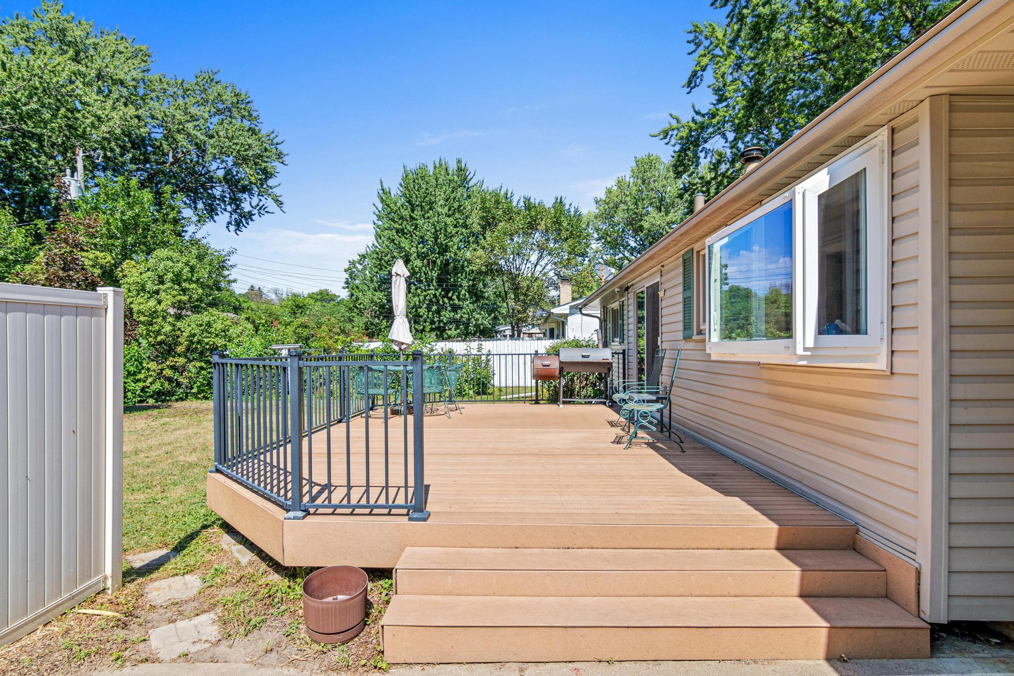 main property photo 20