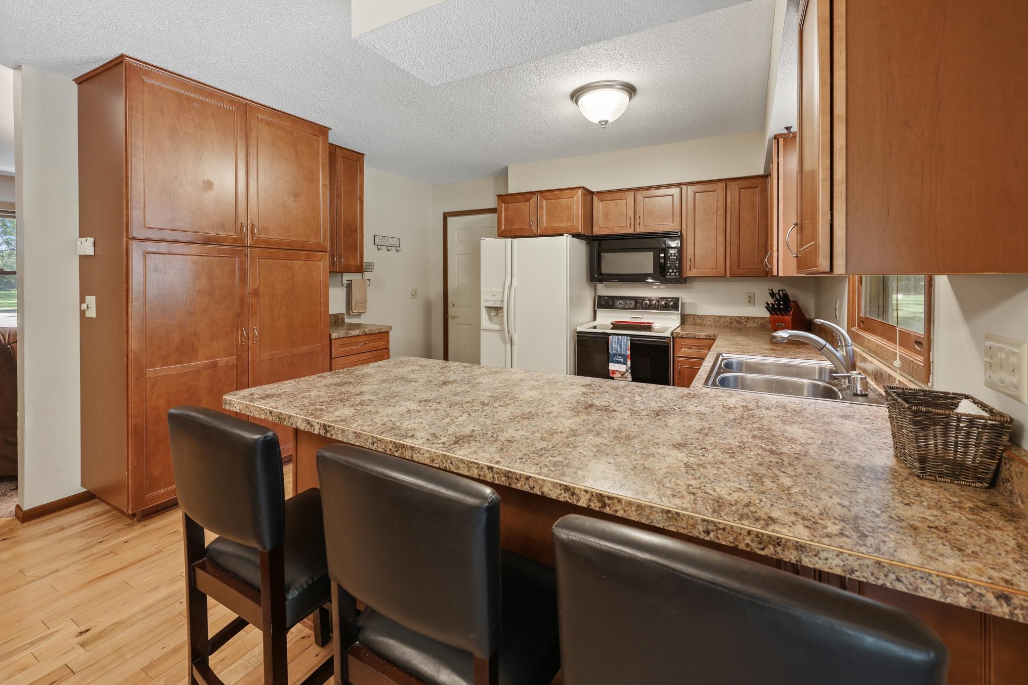 main property photo 13