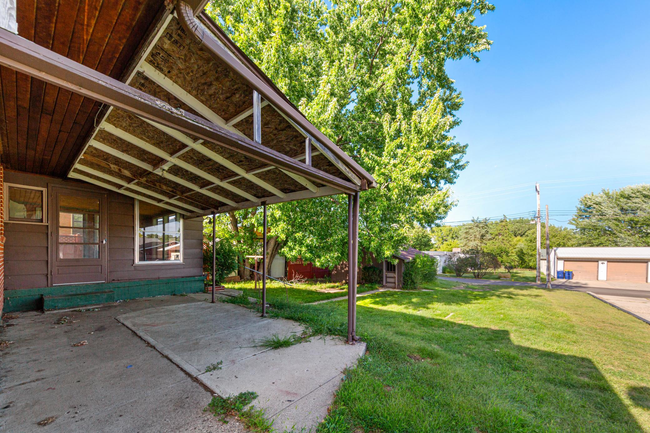 main property photo 24