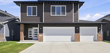 image of property with 4 Bed | 3 Bath | 2,809 Sqft