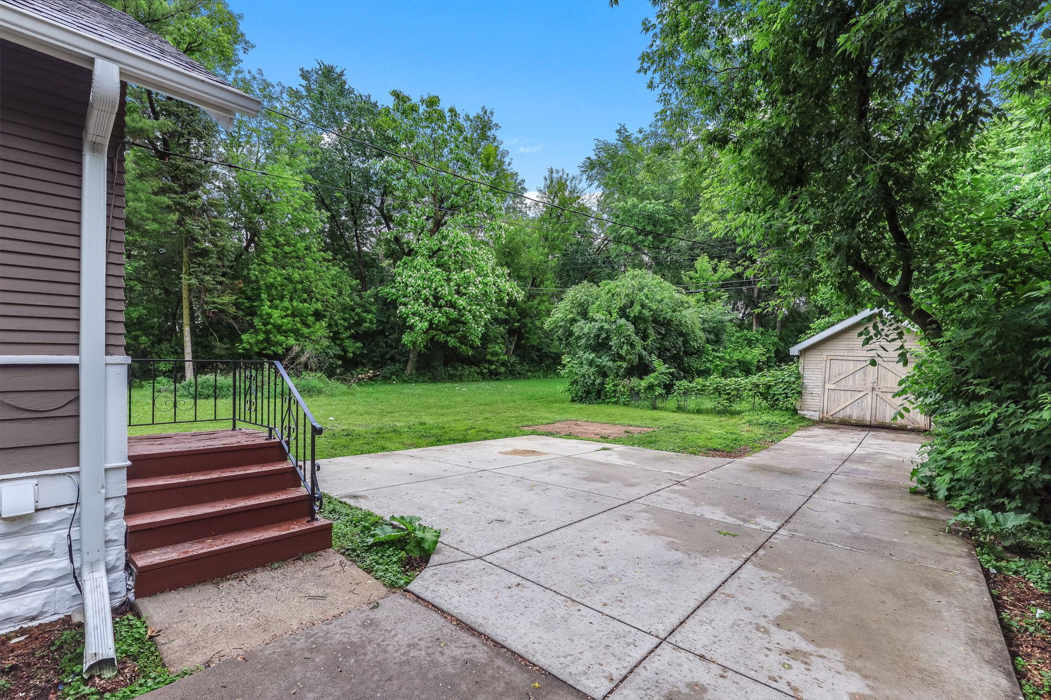 main property photo 16