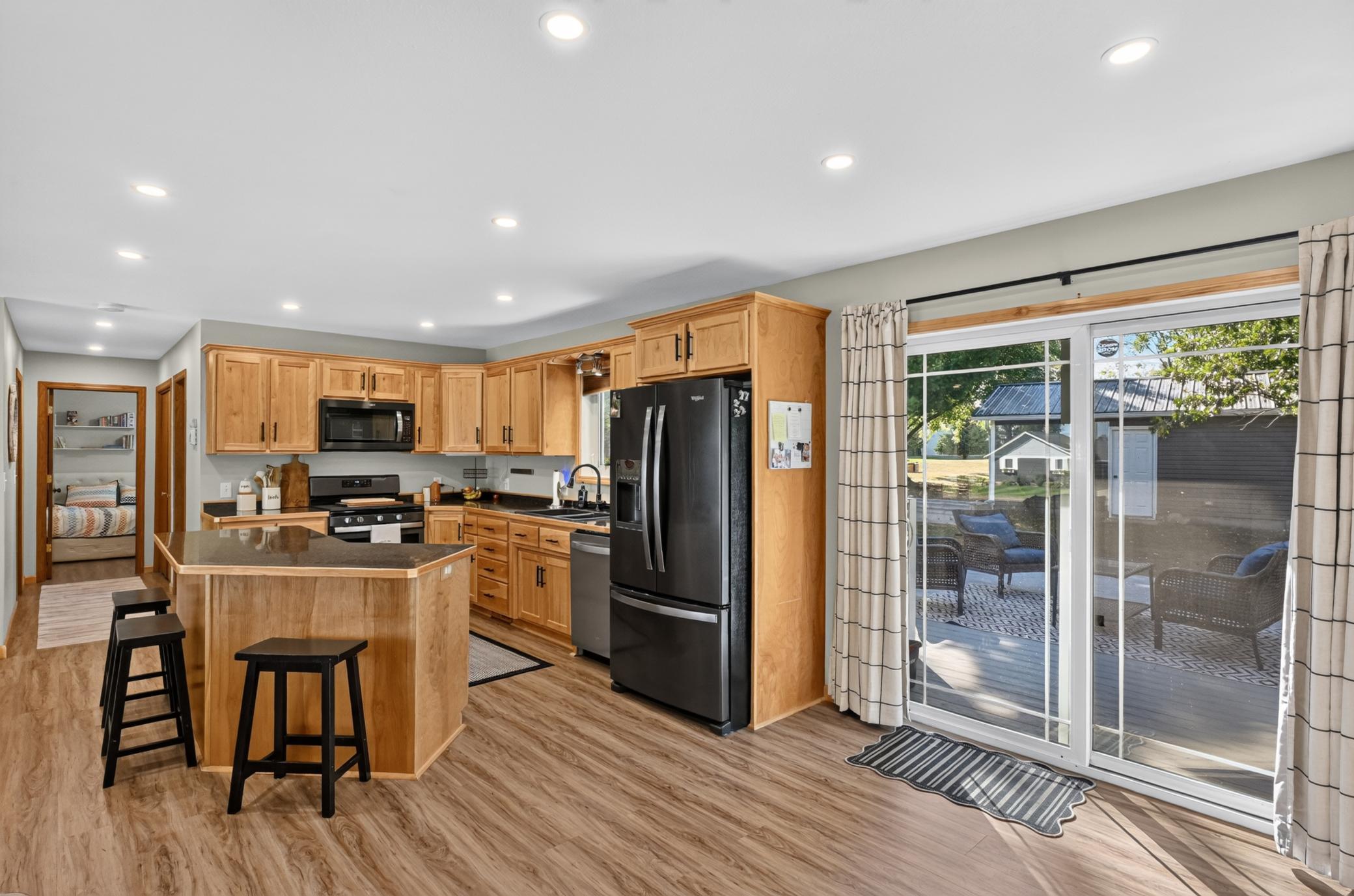 main property photo 10