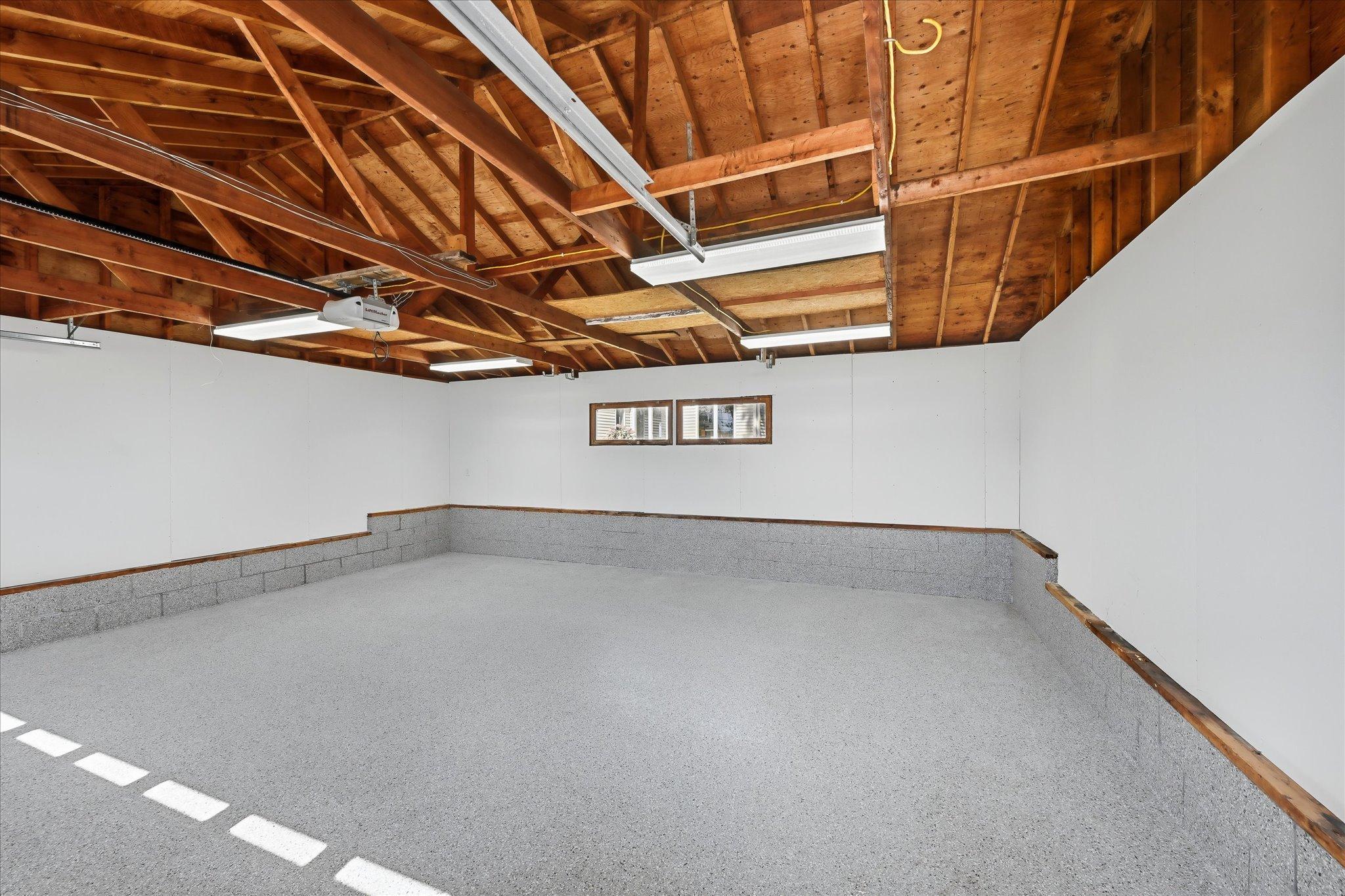 main property photo 78