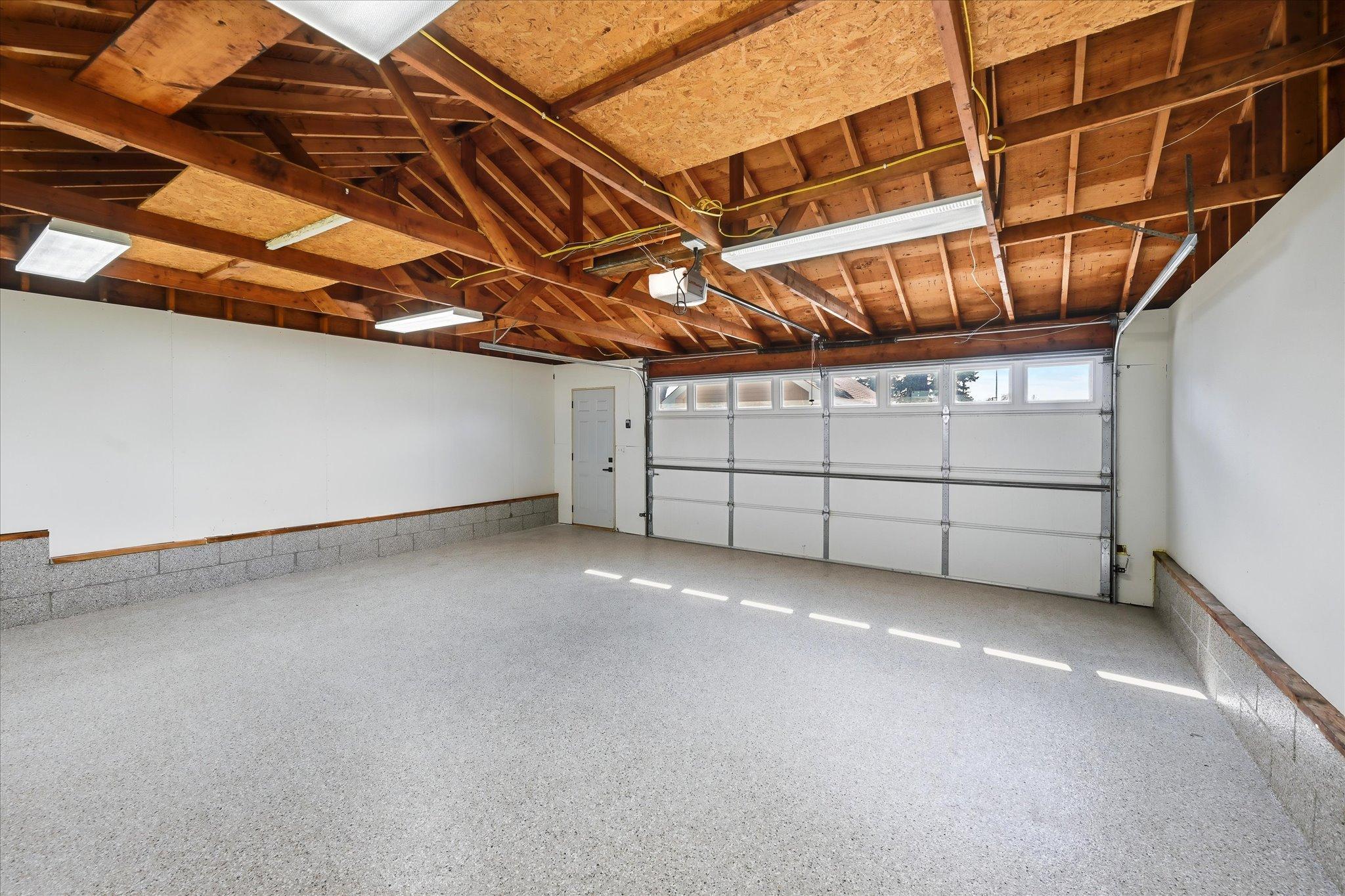 main property photo 79