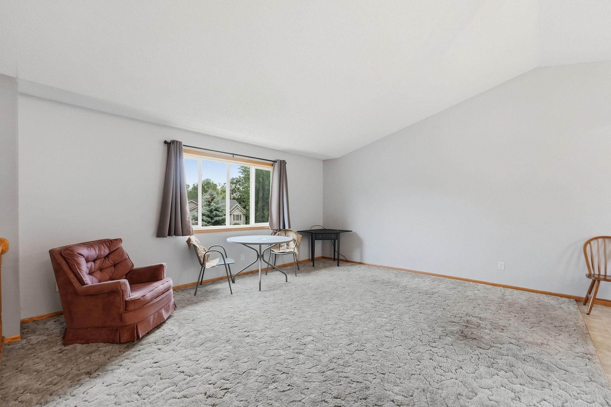 property viewer photo 7