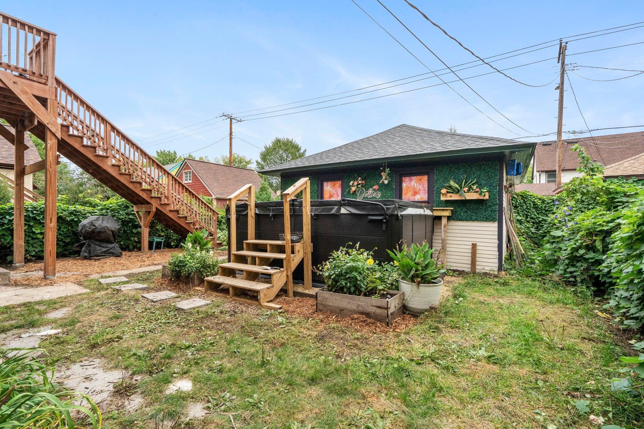 main property photo 49