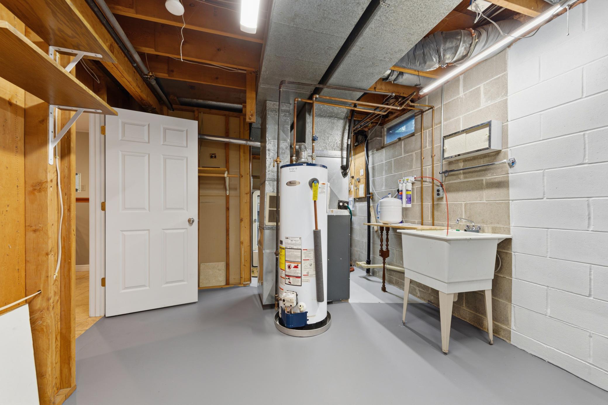 main property photo 40