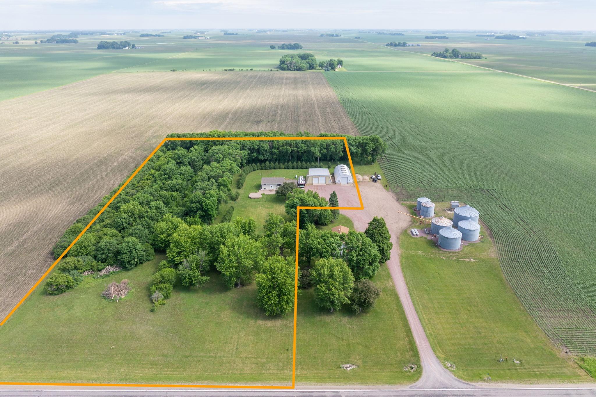 main property photo 3
