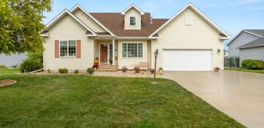 image of property with 3 Bed | 4 Bath | 2,610 Sqft