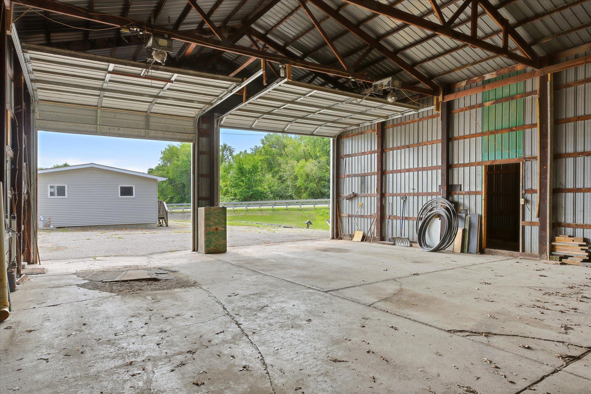 main property photo 29