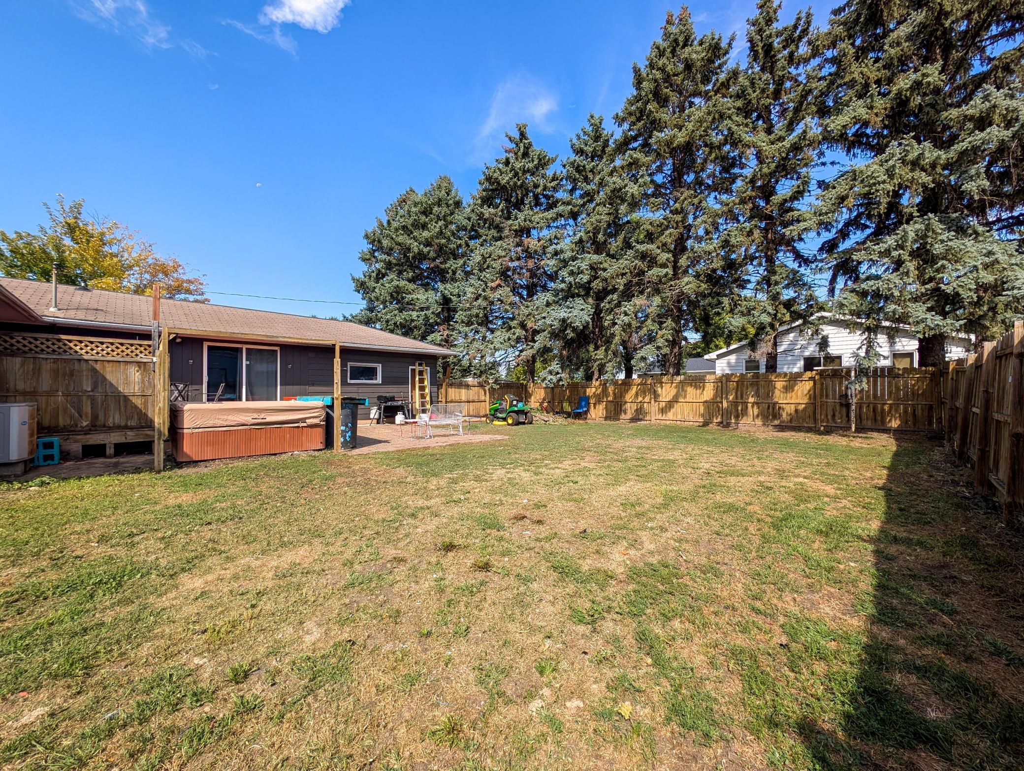 main property photo 29