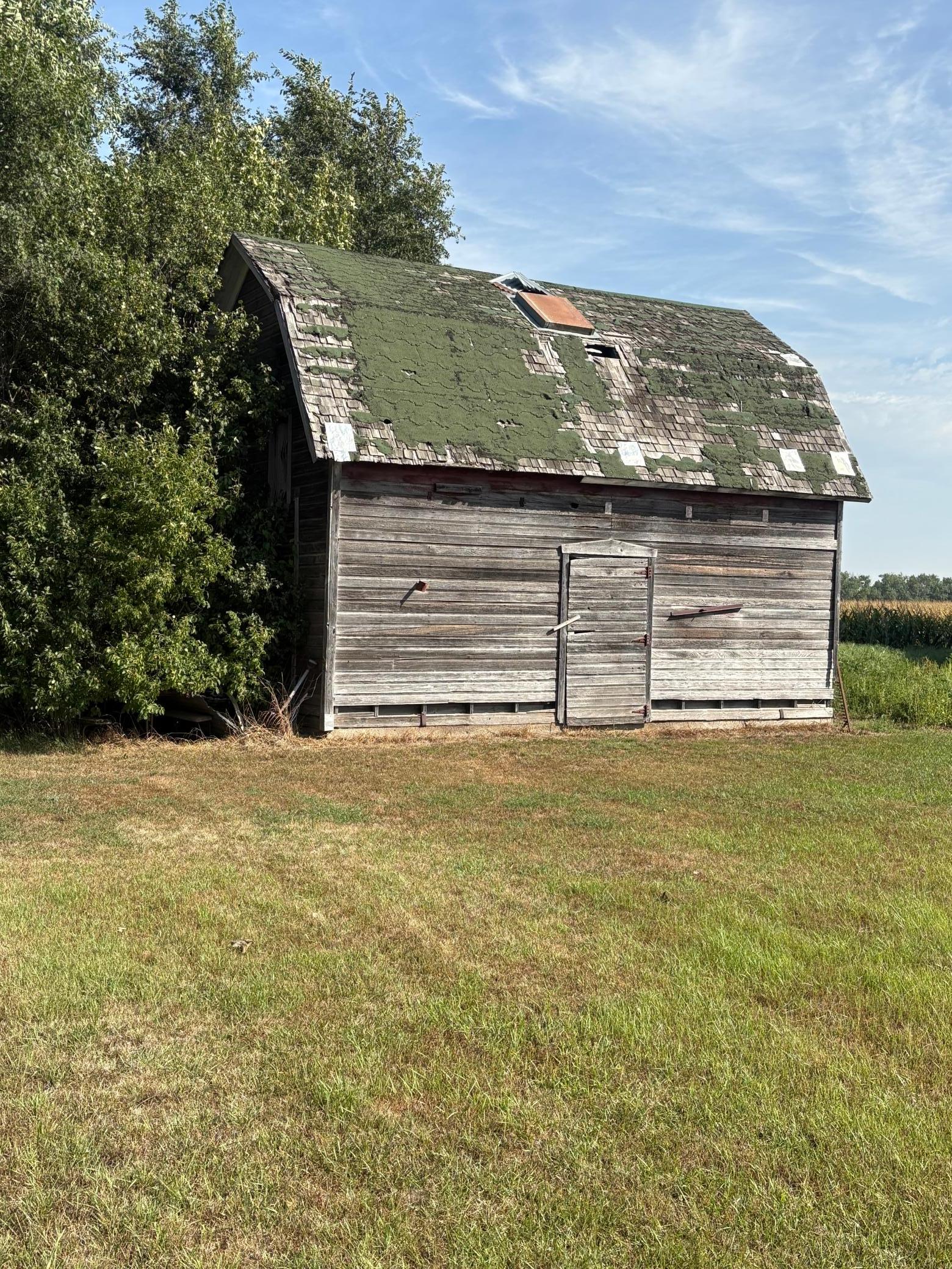 main property photo 14