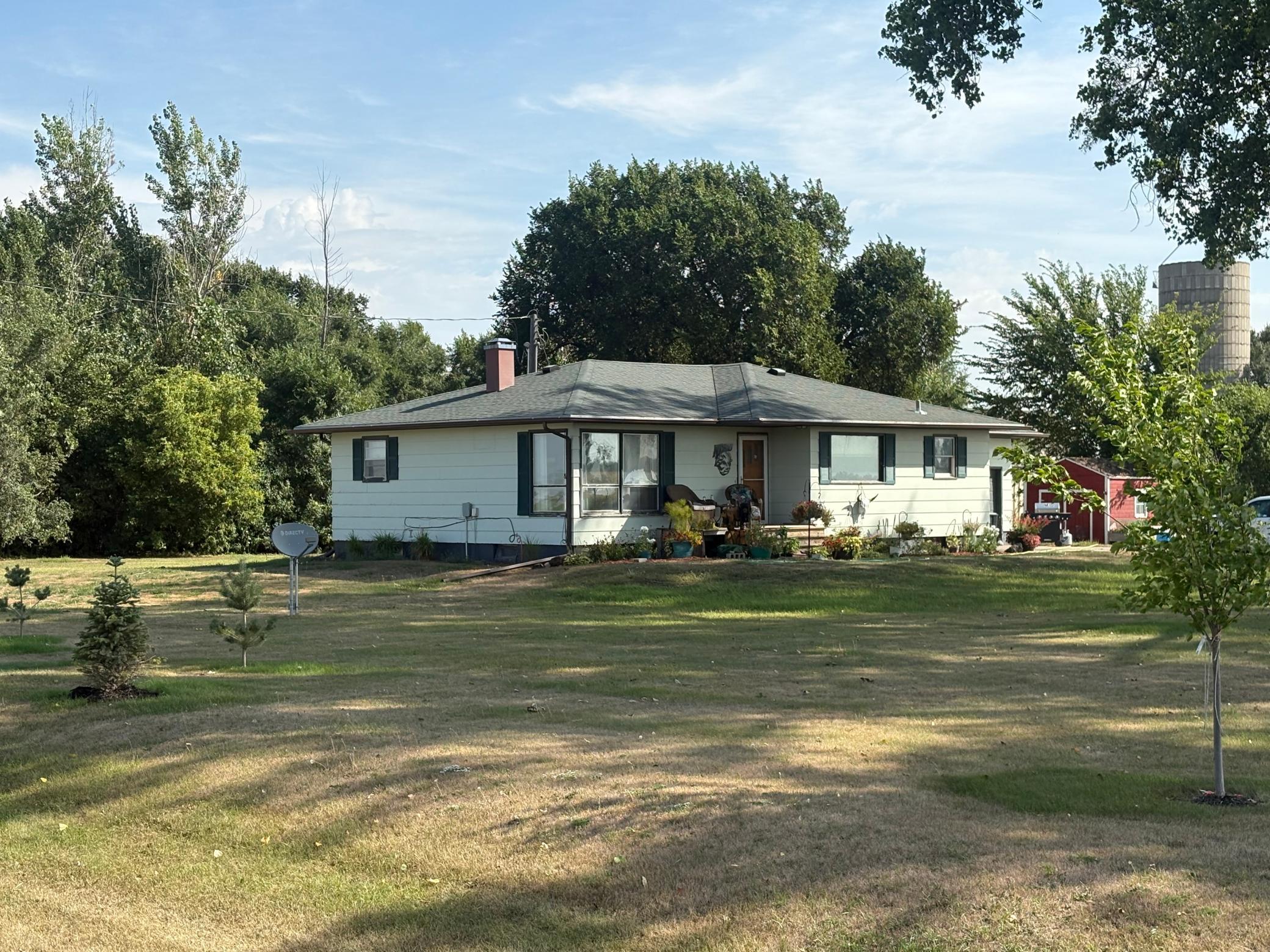 main property photo 23