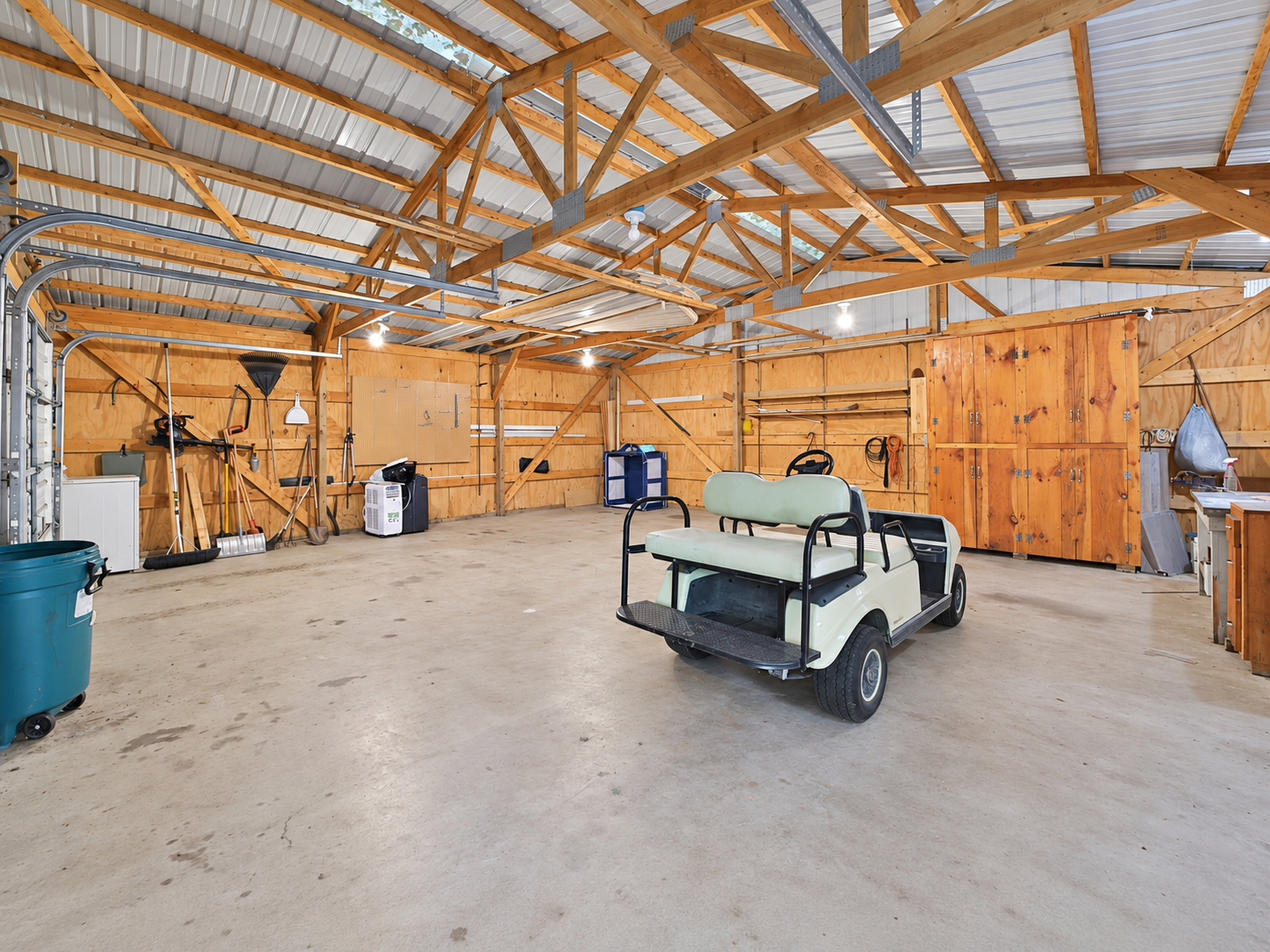 main property photo 18