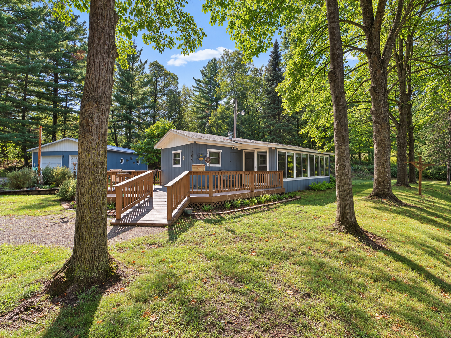 main property photo 31