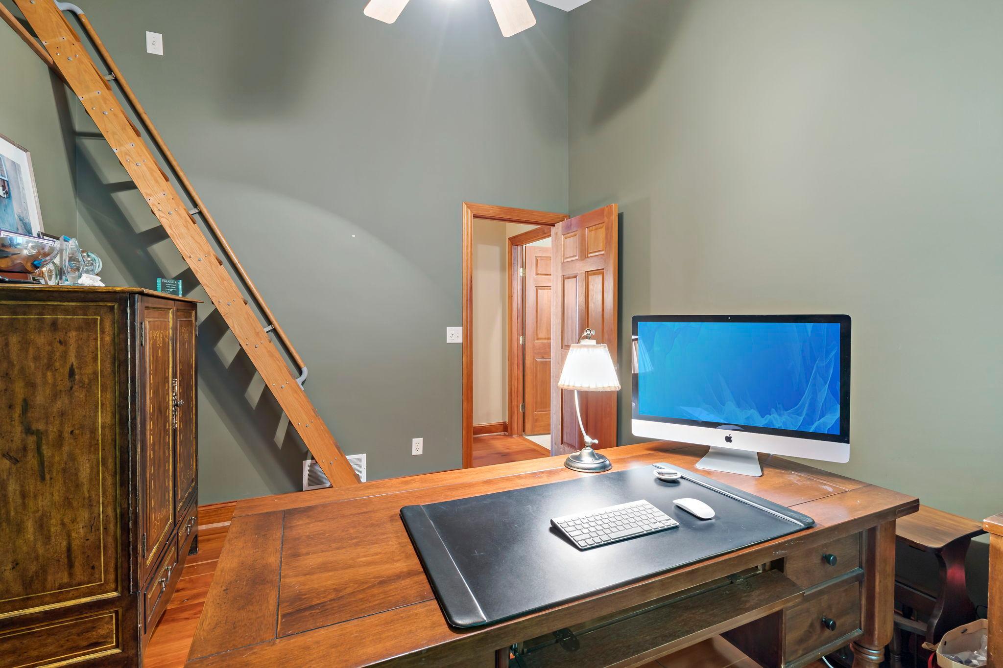 main property photo 31